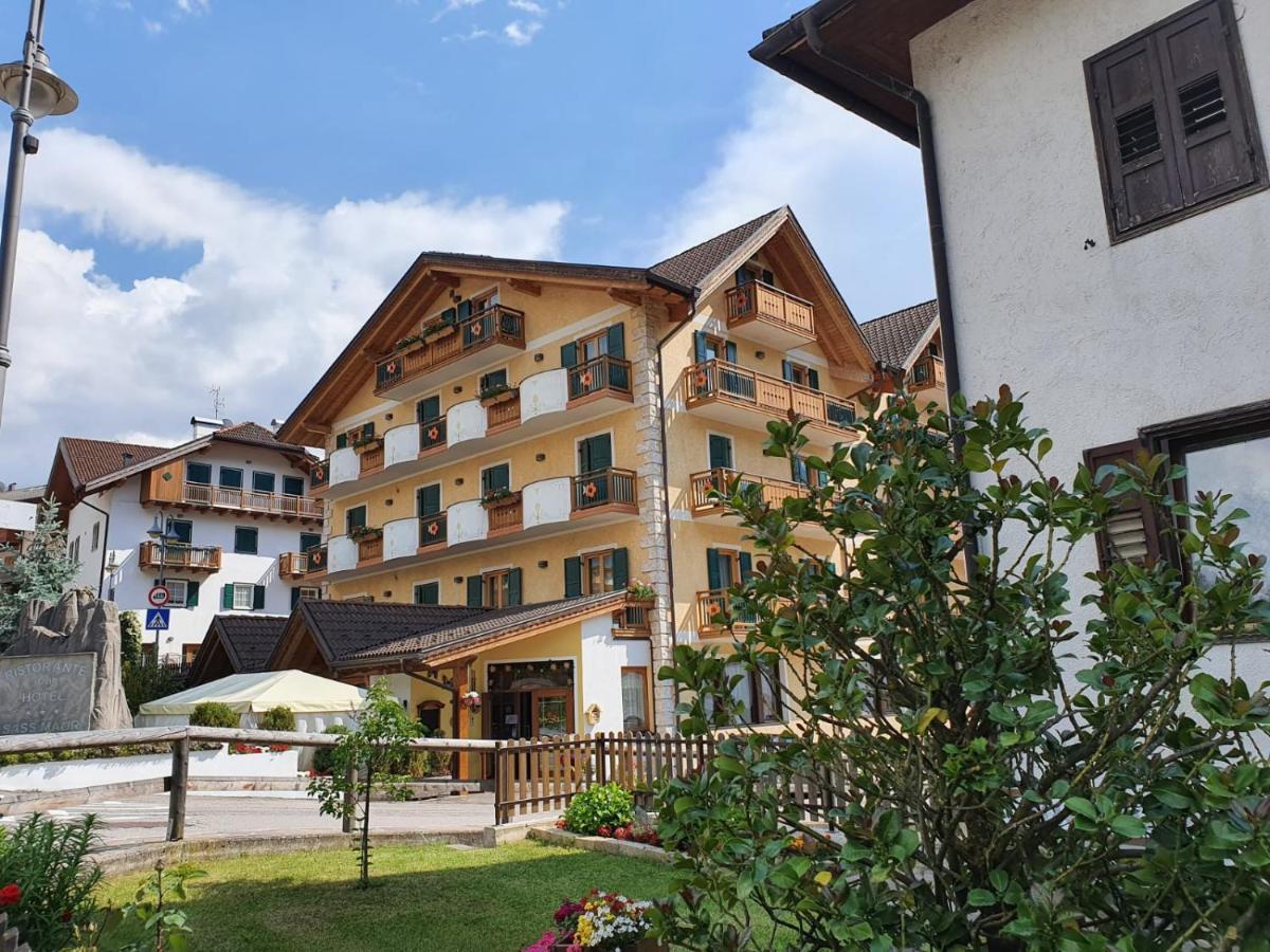 Hotel Sass Maor Fiera Di Primiero Esterno foto