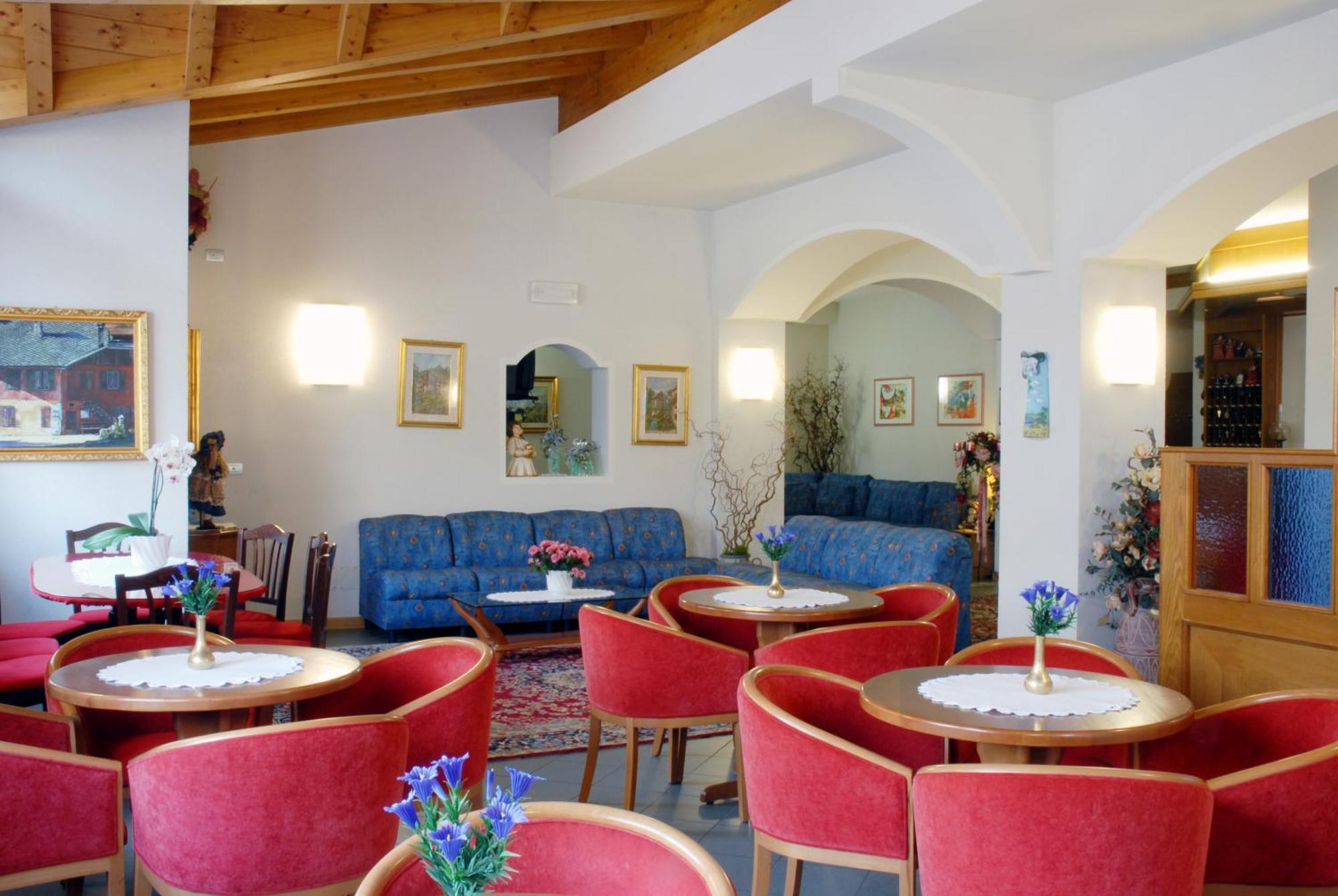 Hotel Sass Maor Fiera Di Primiero Esterno foto