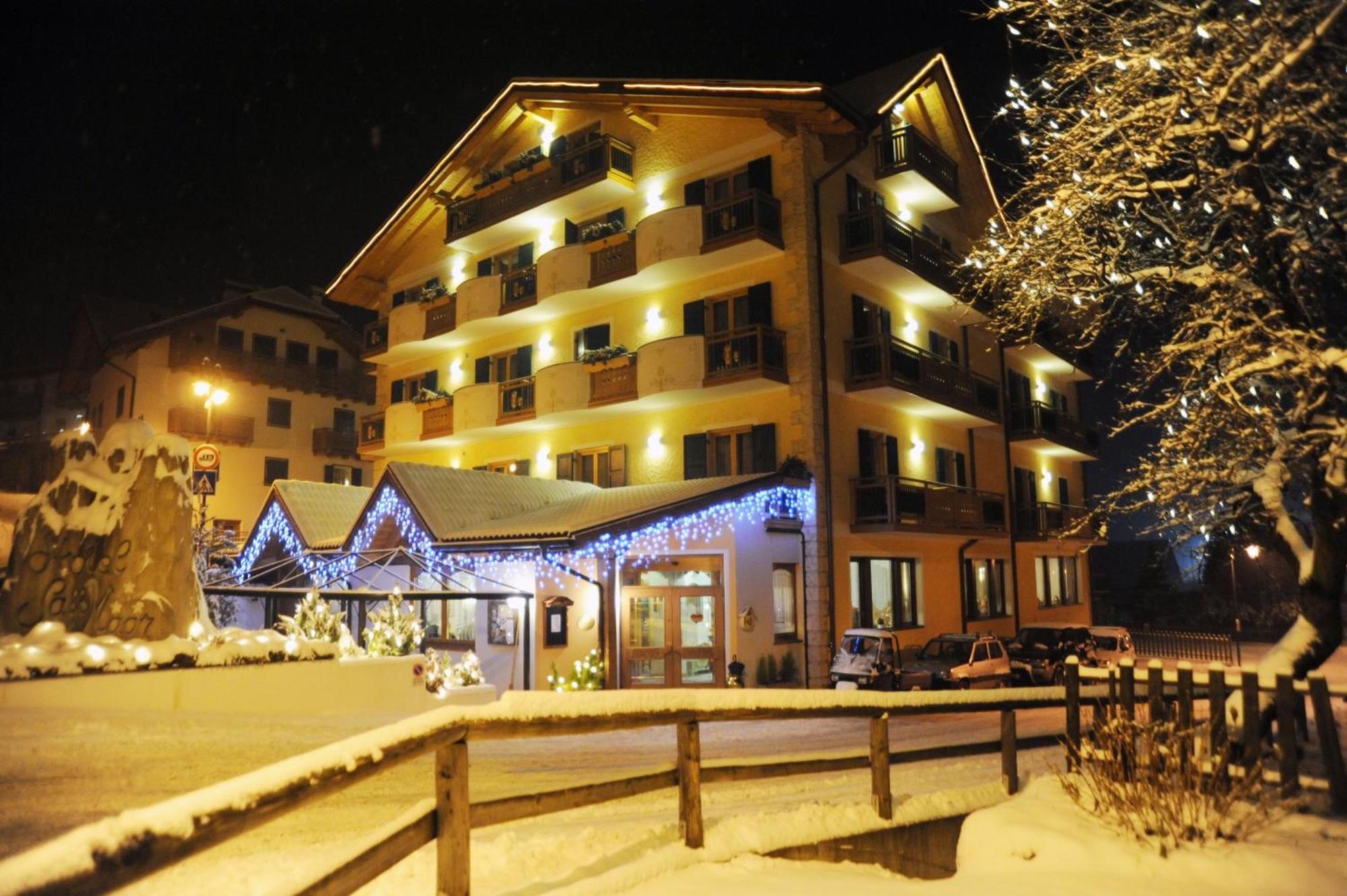 Hotel Sass Maor Fiera Di Primiero Esterno foto